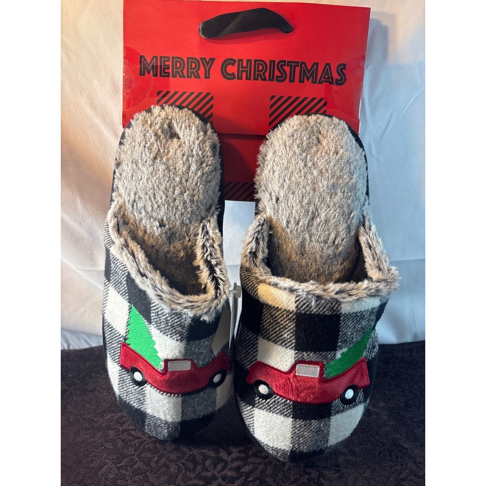 Nordstrom Rack Womens Buffalo Plaid Red Truck Christmas Slippers Gift Set L 9-10